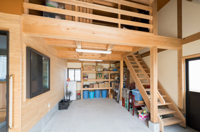 畳と木の温もりあふれる和モダンな土壁のお家 - 建築工房匠 - 納屋