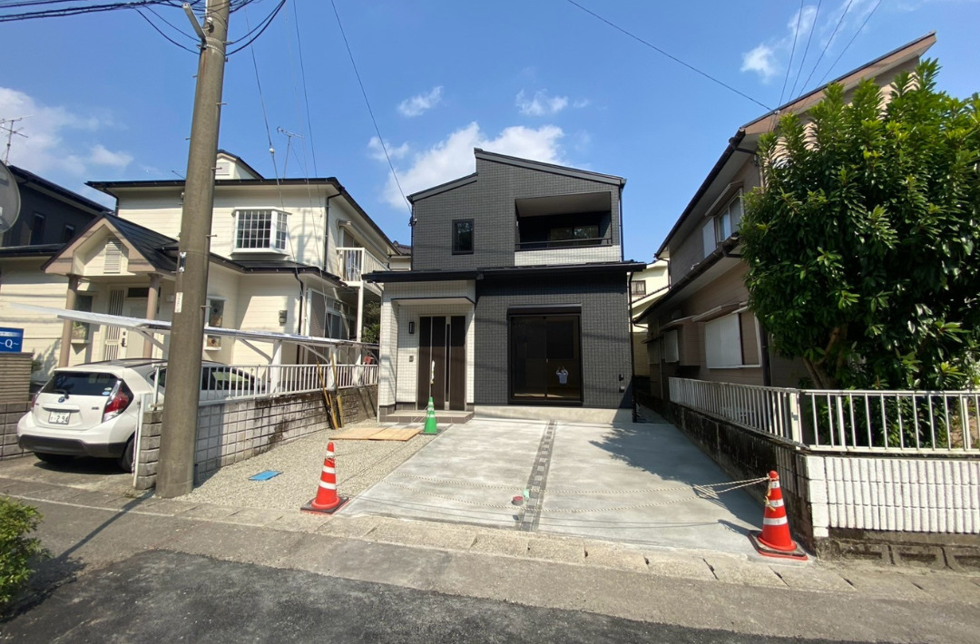 「陽当たり良好！畳コーナーのある2階建て」（鹿児島市西陵）