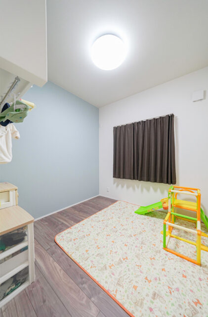 家事効率を極めた上質モダンスタイルの平屋 - トータルハウジング - 子ども部屋