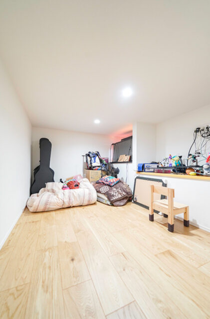 ガレージと中二階を備えた機能美あふれるスタイリッシュな平屋 - トータルハウジング - 収納スペース