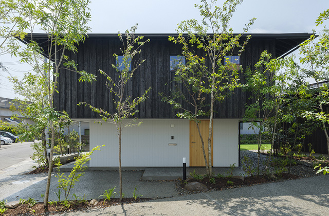 原田町モデル 傘のように深い軒が特徴の2階建て住宅 アンブレラ 薩摩川内市 注文住宅を鹿児島で建てる カゴスマ