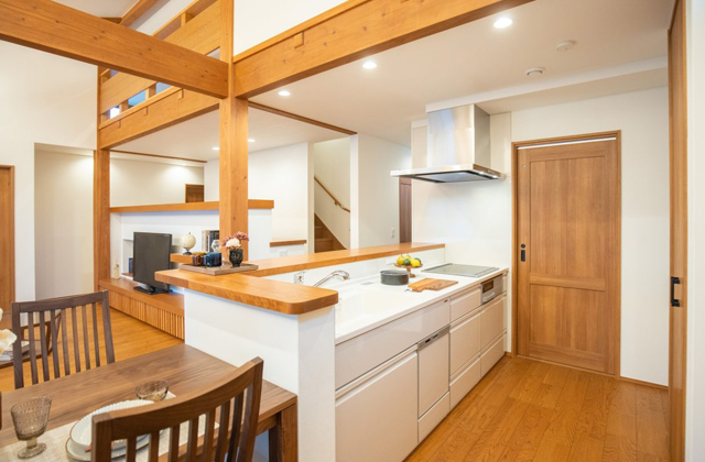 キッチン - AI TOWN天辰Ⅱ期No.28モデルハウス 平屋 4LDK+ロフト「陶器瓦とタイルの質感の4LDK+ロフトの平屋」(薩摩川内市) - ヤマサハウス