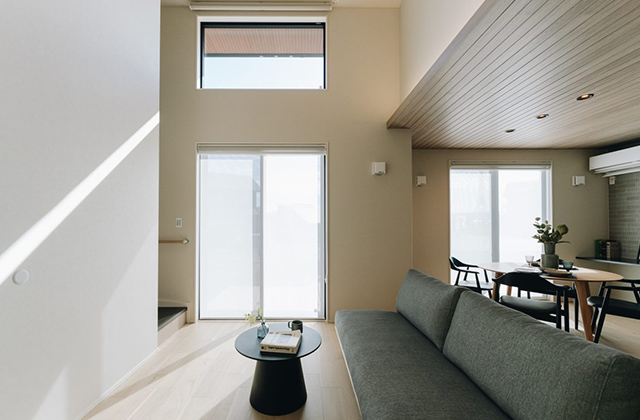 吹き抜け - シュプレーム中郷No.8 YUTORI CLASS 2階建モデルハウス 3LDK「三角地を活かしたお庭が魅力的な住まい」(薩摩川内市) - ヤマサハウス