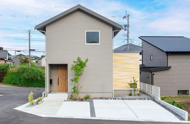 西アイリスタウンNo.10モデルハウス 4LDK+WIC「吹抜けとタイルテラスが彩るナチュラルモダンな家」(鹿児島市) - ヤマサハウス