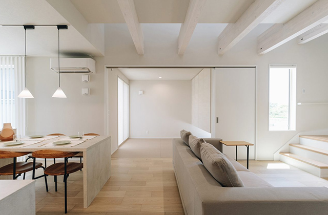 LDK - 西アイリスタウンNo.10モデルハウス 4LDK+WIC「吹抜けとタイルテラスが彩るナチュラルモダンな家」(鹿児島市) - ヤマサハウス