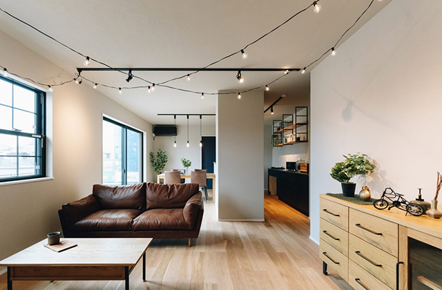 LDK - ウエストヒルズ郷の杜3期No.4 NOIRモデルハウス 平屋 3LDK+WIC「グレーと木目の大人カフェモダンの家」(鹿屋市) - ヤマサハウス