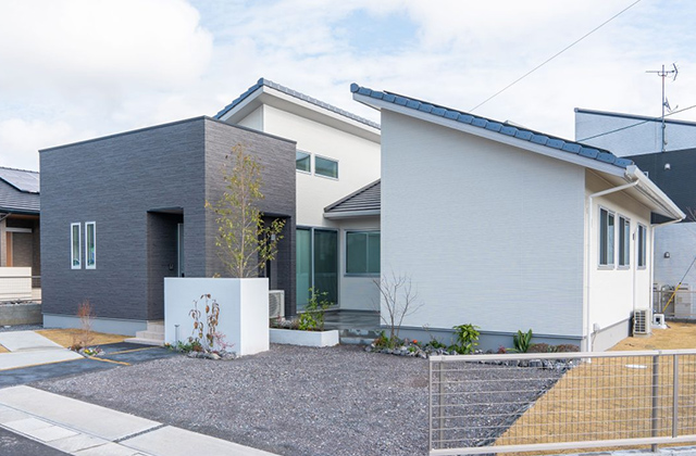 プライムステージ笠之原YUTORIモデルハウス 平屋 3LDK+畳コーナー「おうちキャンプを楽しめるタイルテラスのある家」(鹿屋市) - ヤマサハウス