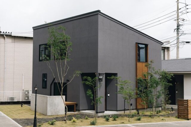曽於市末吉町にて「KULASIC HOME NOIR 29坪2階建て」の完成見学会【12/1-14】